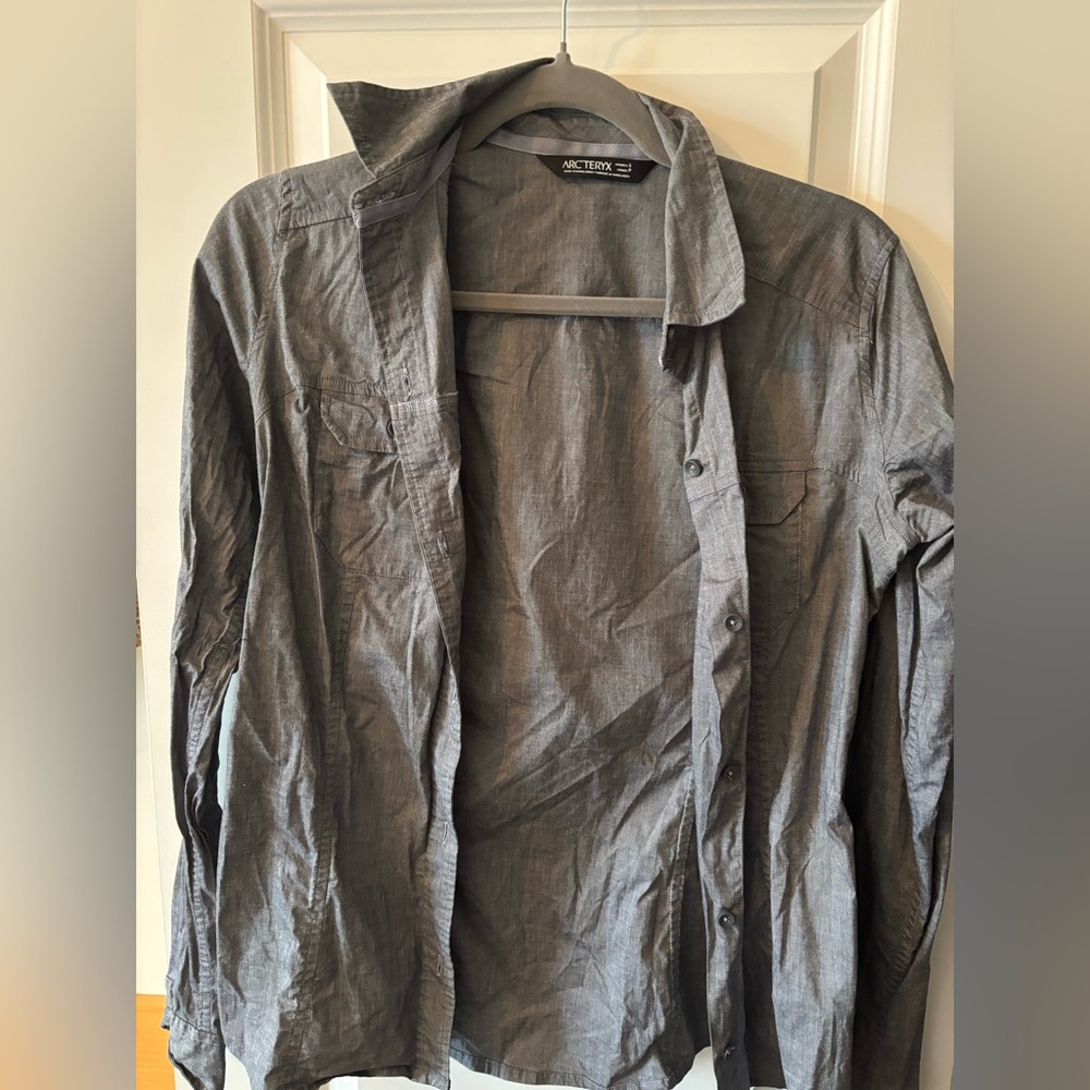 Arc’teryx Gray Button-Up Shirt
